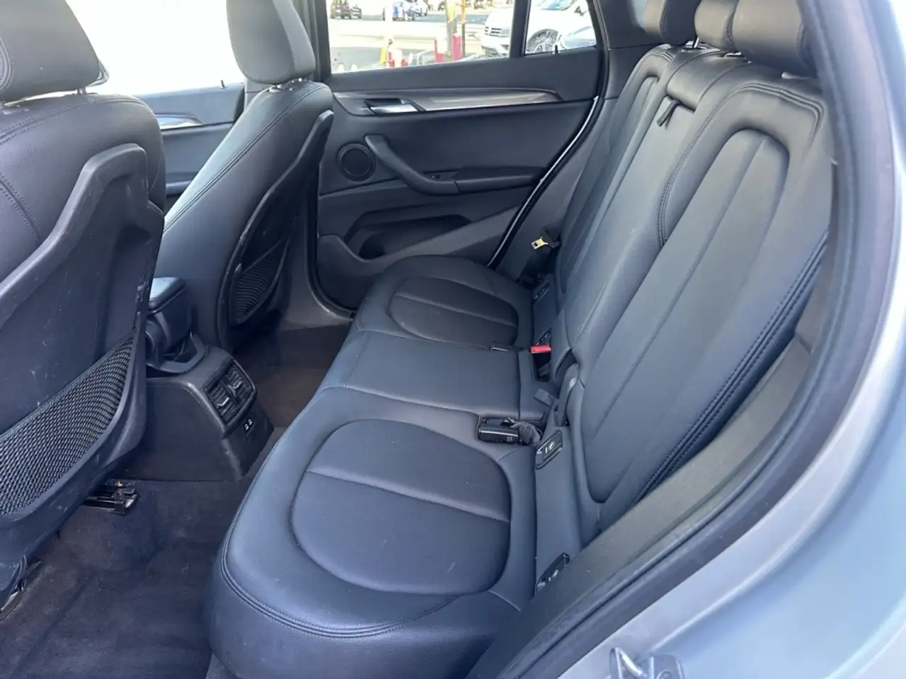 BMW X1 снимка BMW X1