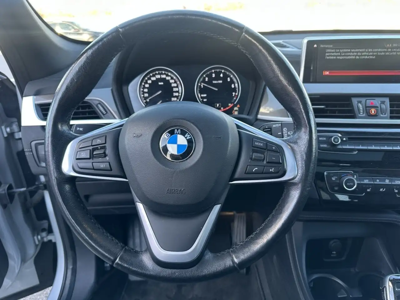BMW X1 снимка BMW X1