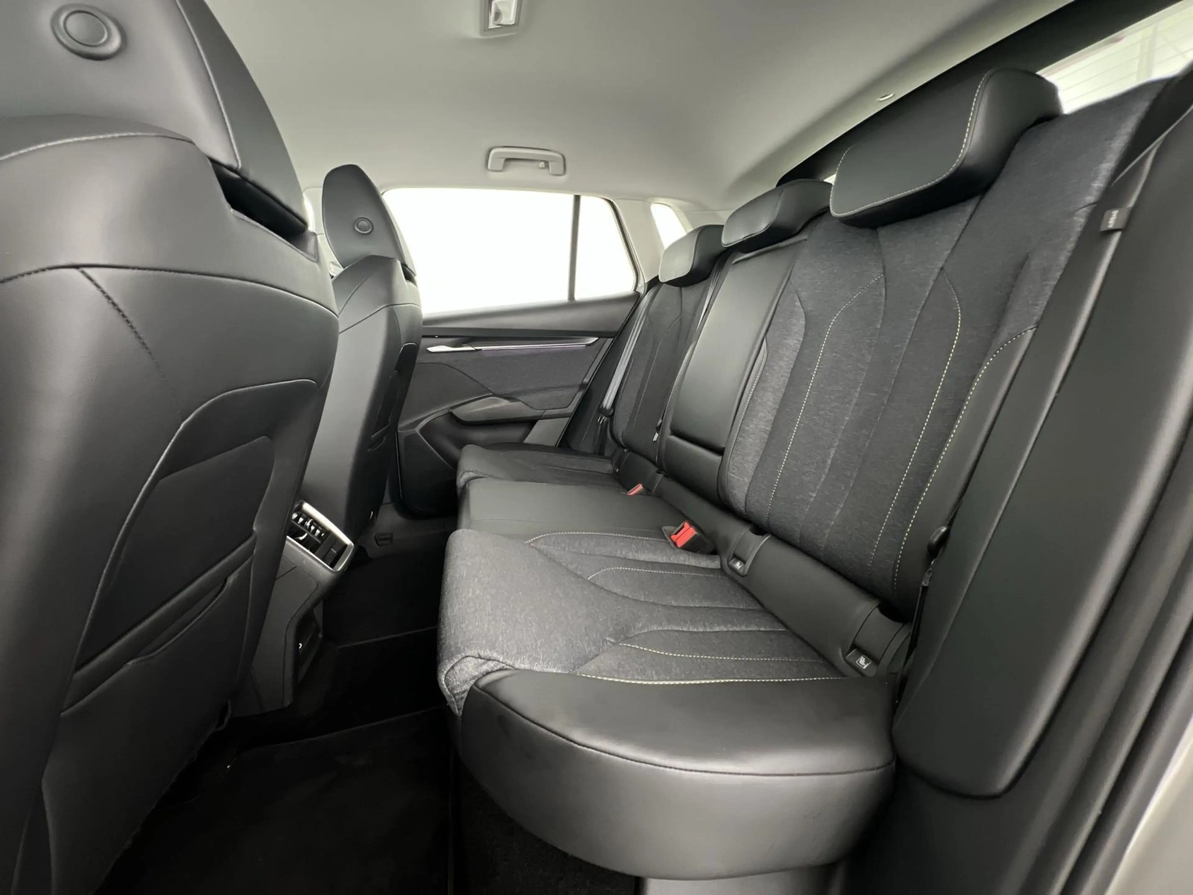 Skoda Elroq 85 Loft *AHK*SHZ*RFK*uvm — photo 8