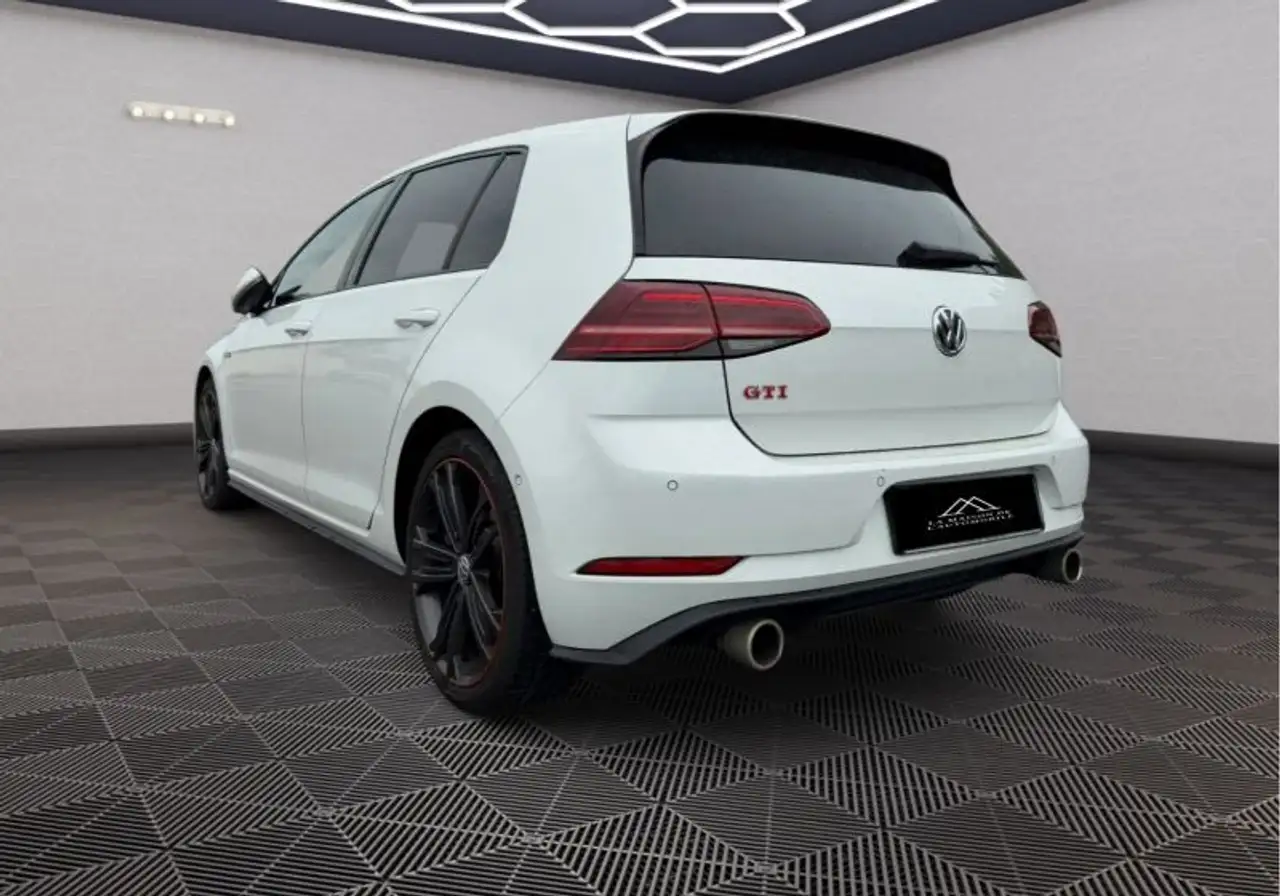 Volkswagen Golf GTI — photo 3