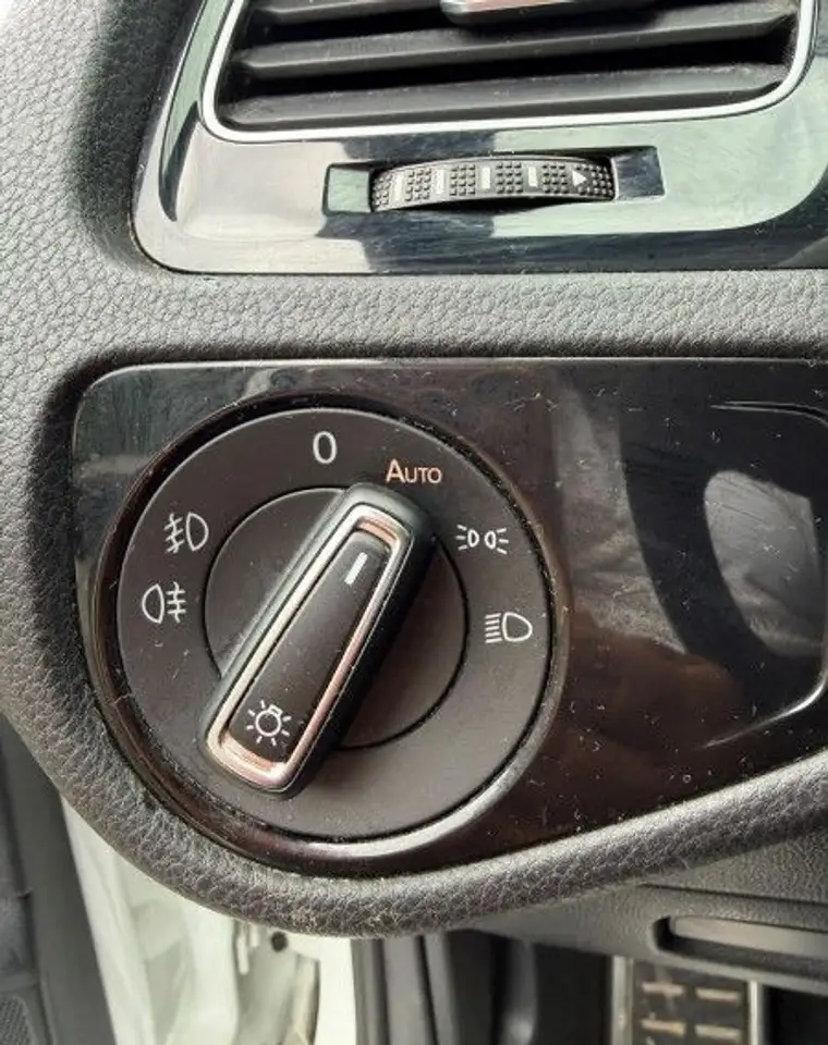 Volkswagen Golf GTI — photo 18