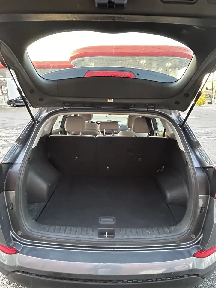 Hyundai TUCSON снимка Hyundai TUCSON