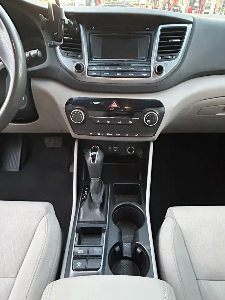 Hyundai TUCSON снимка Hyundai TUCSON