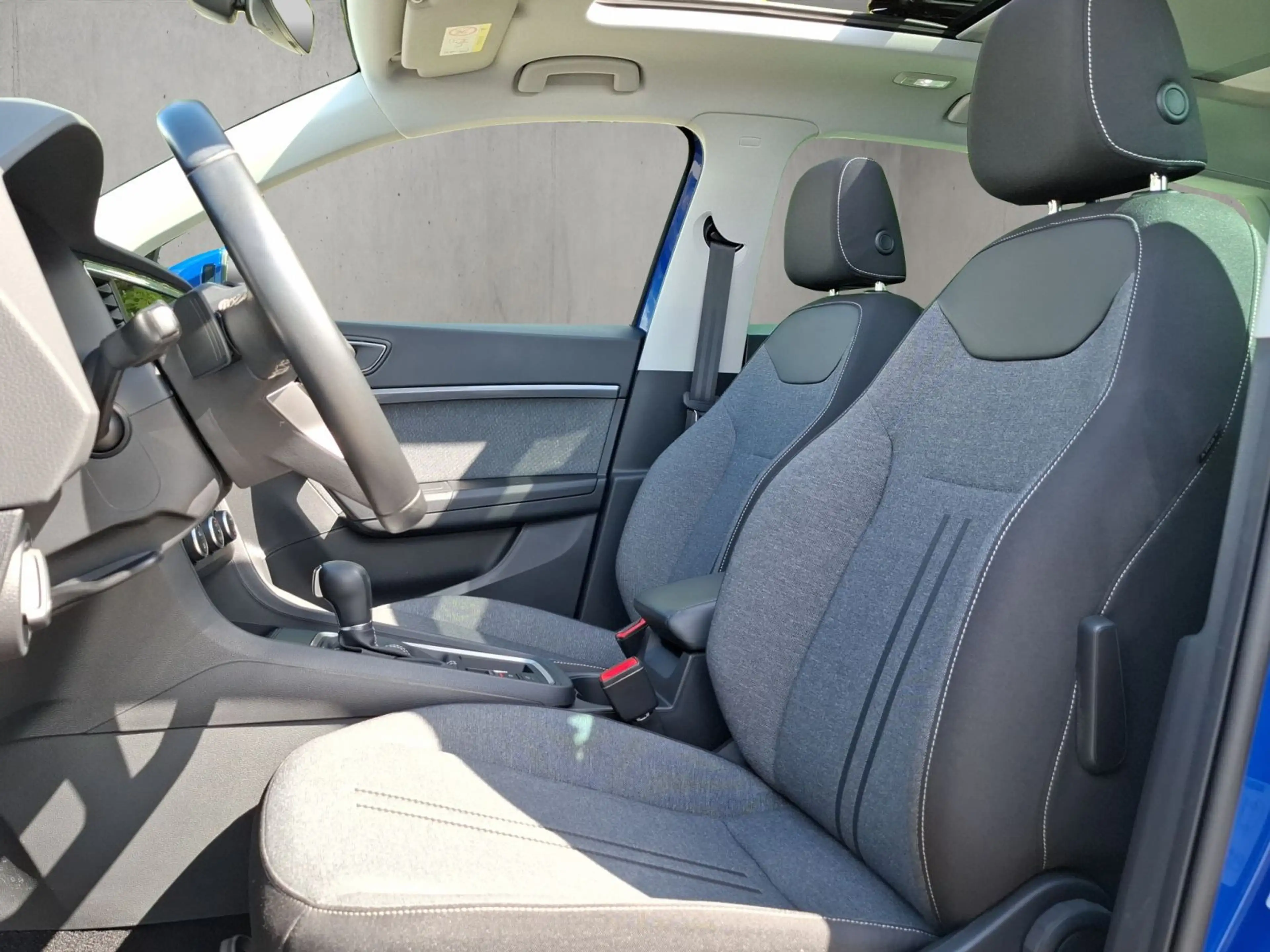 SEAT Ateca Style 1.5 TSI DSG, Allwetterreifen, Navi — photo 9
