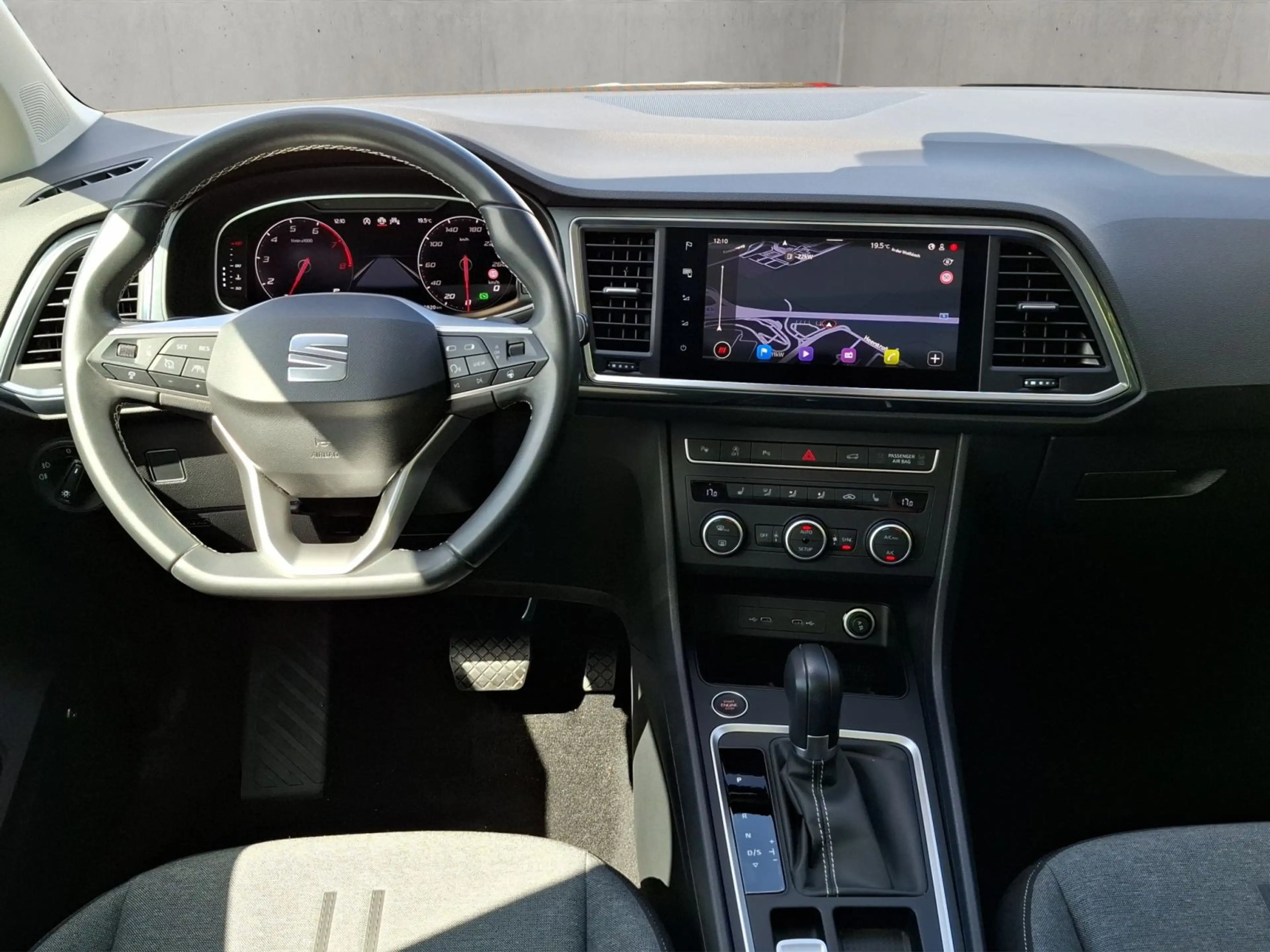 SEAT Ateca Style 1.5 TSI DSG, Allwetterreifen, Navi — photo 15
