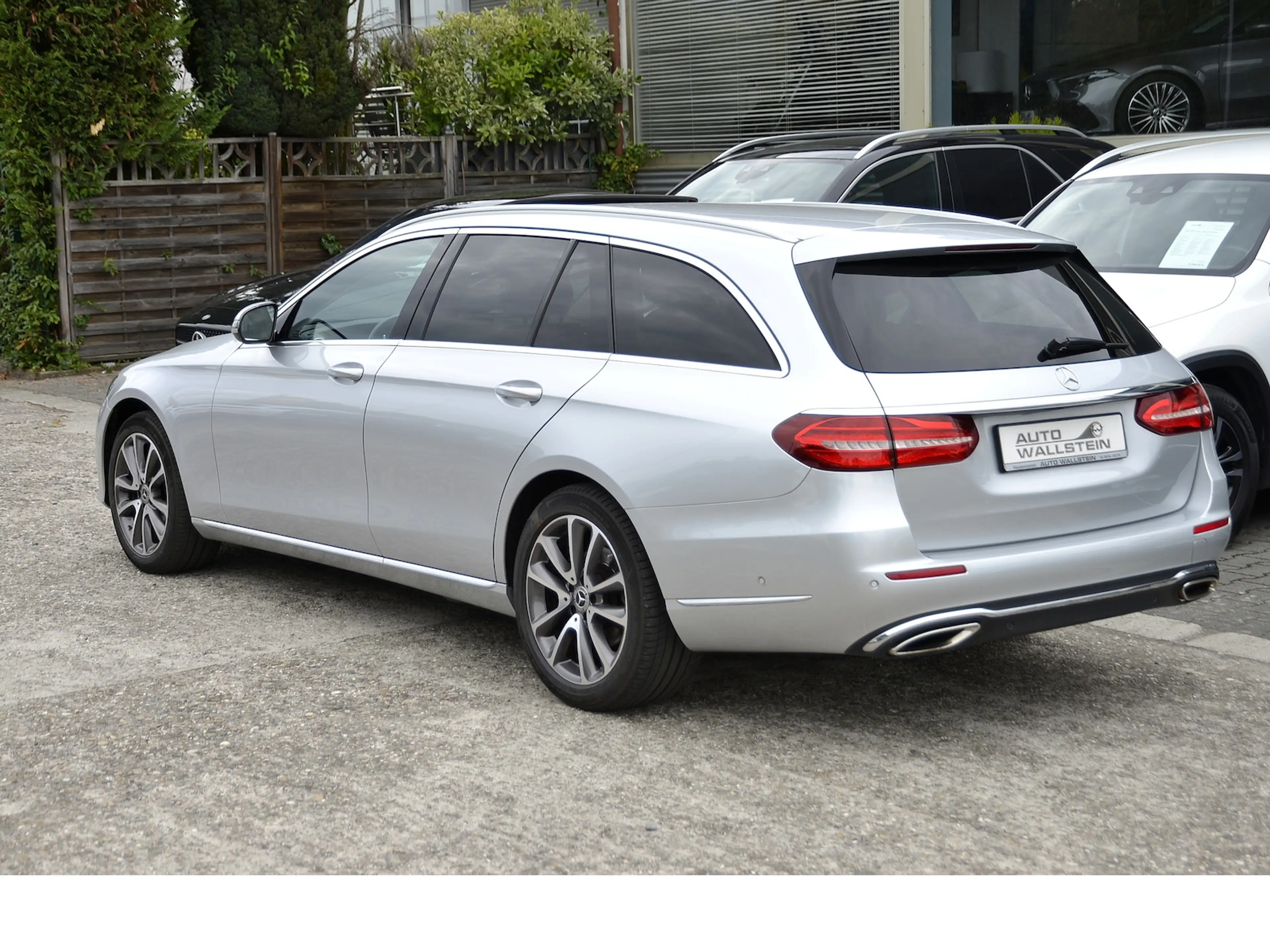 Mercedes-Benz E 250 T Exclusive (SHD Distronic LED Park el.HK — photo 14