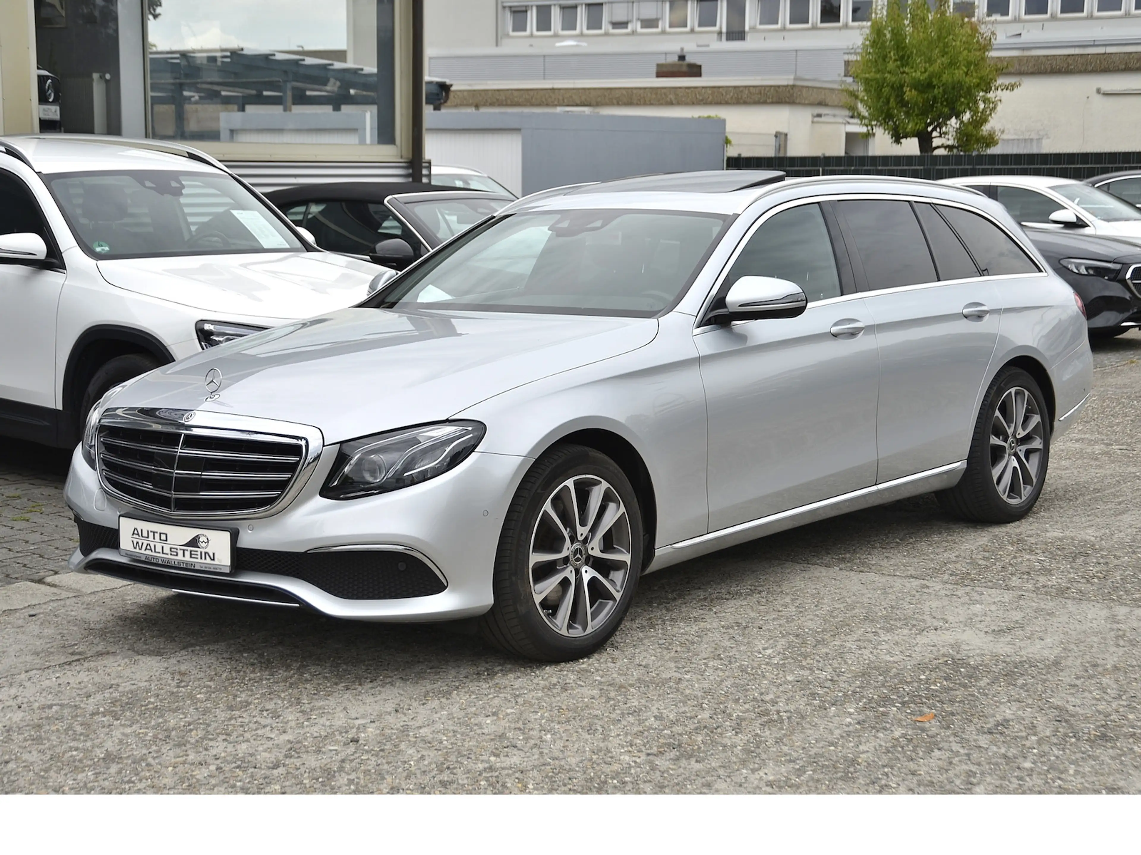 Mercedes-Benz E 250 T Exclusive (SHD Distronic LED Park el.HK — photo 4