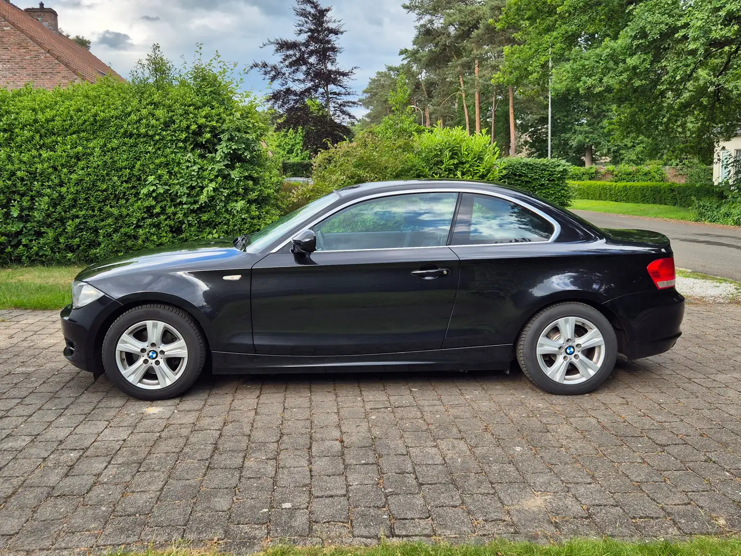 BMW 120 120i Coupe Aut. Noir - 1