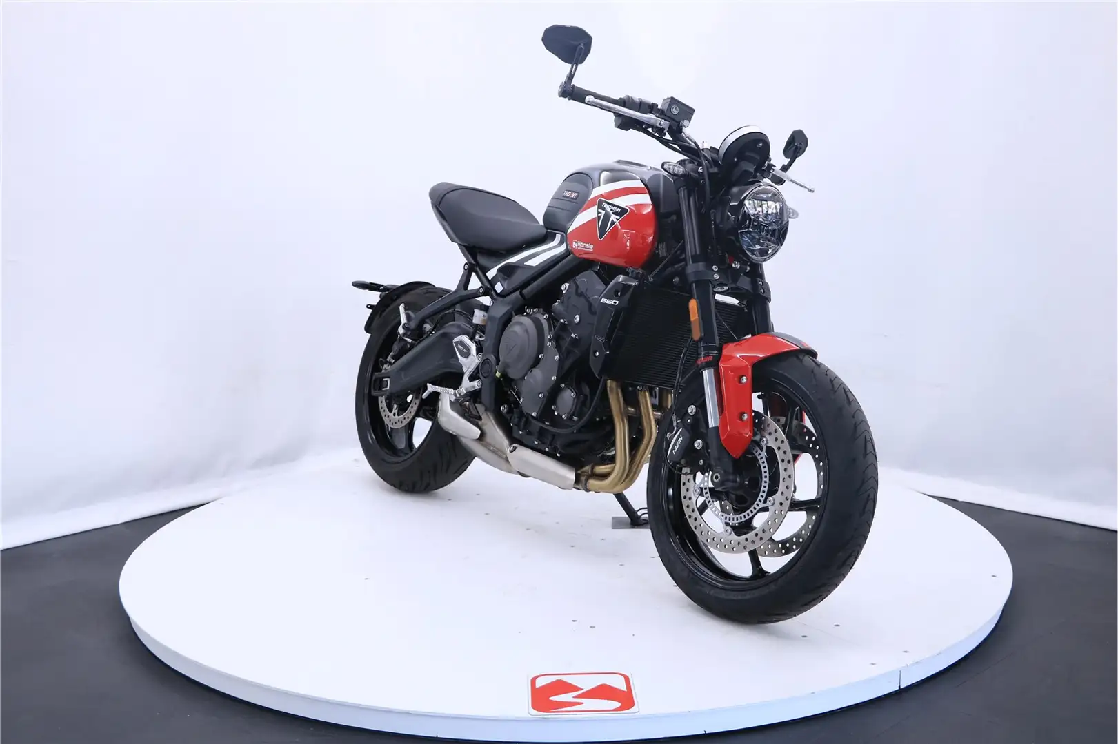 Triumph Trident 660 - 1