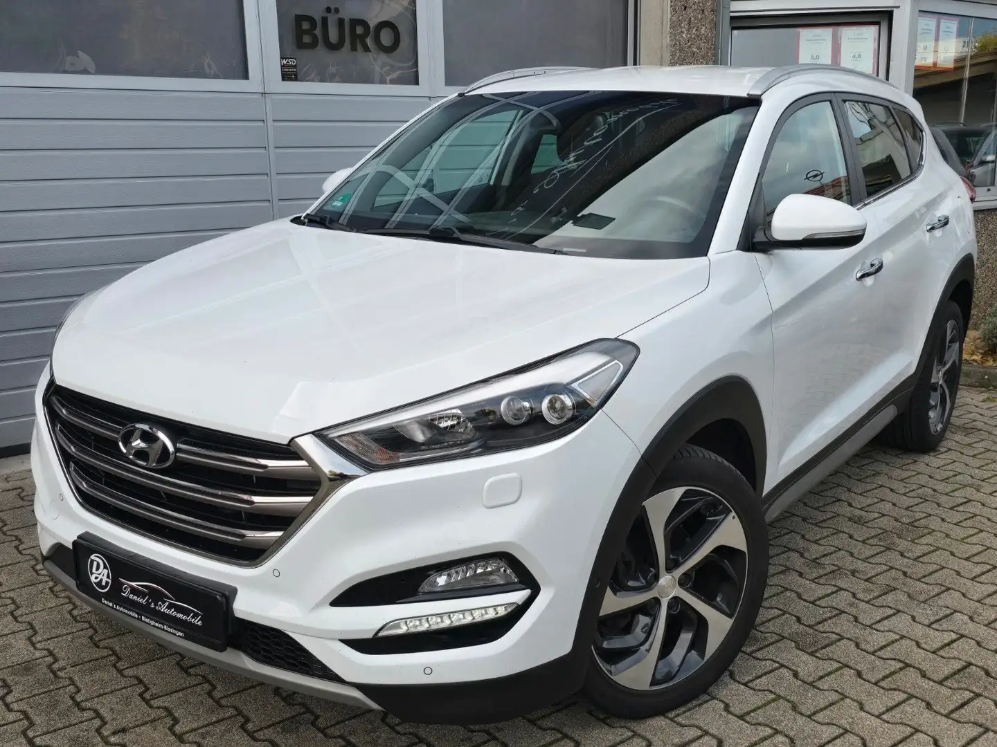Hyundai TUCSON Premium 4WD/NAVI/AUTOMATIK/KAMERA/TOTWINK Weiß - 2