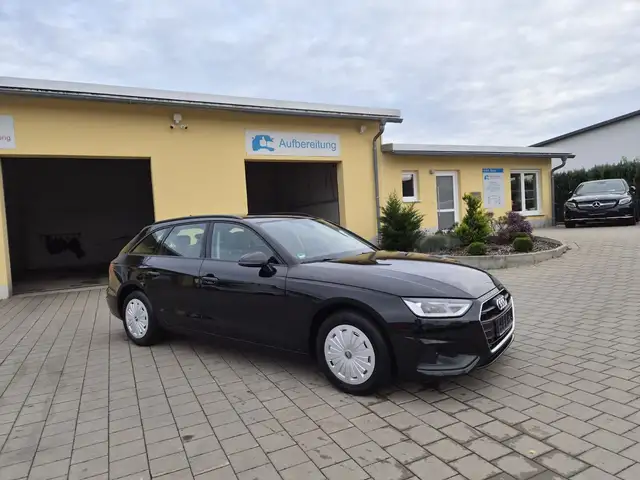 Audi A4 Avant 30 TDI*Navi*Leder*PDC*Parklenkassistent