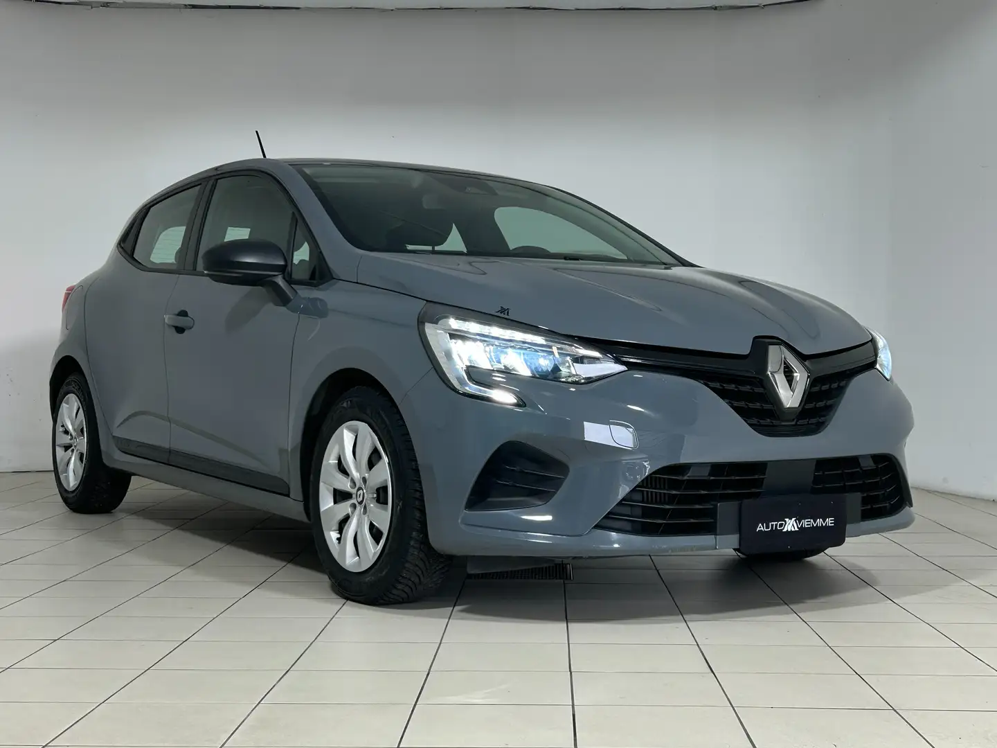 Renault Clio Clio 1.0 tce Life Gpl 100cv my21 Grau - 2