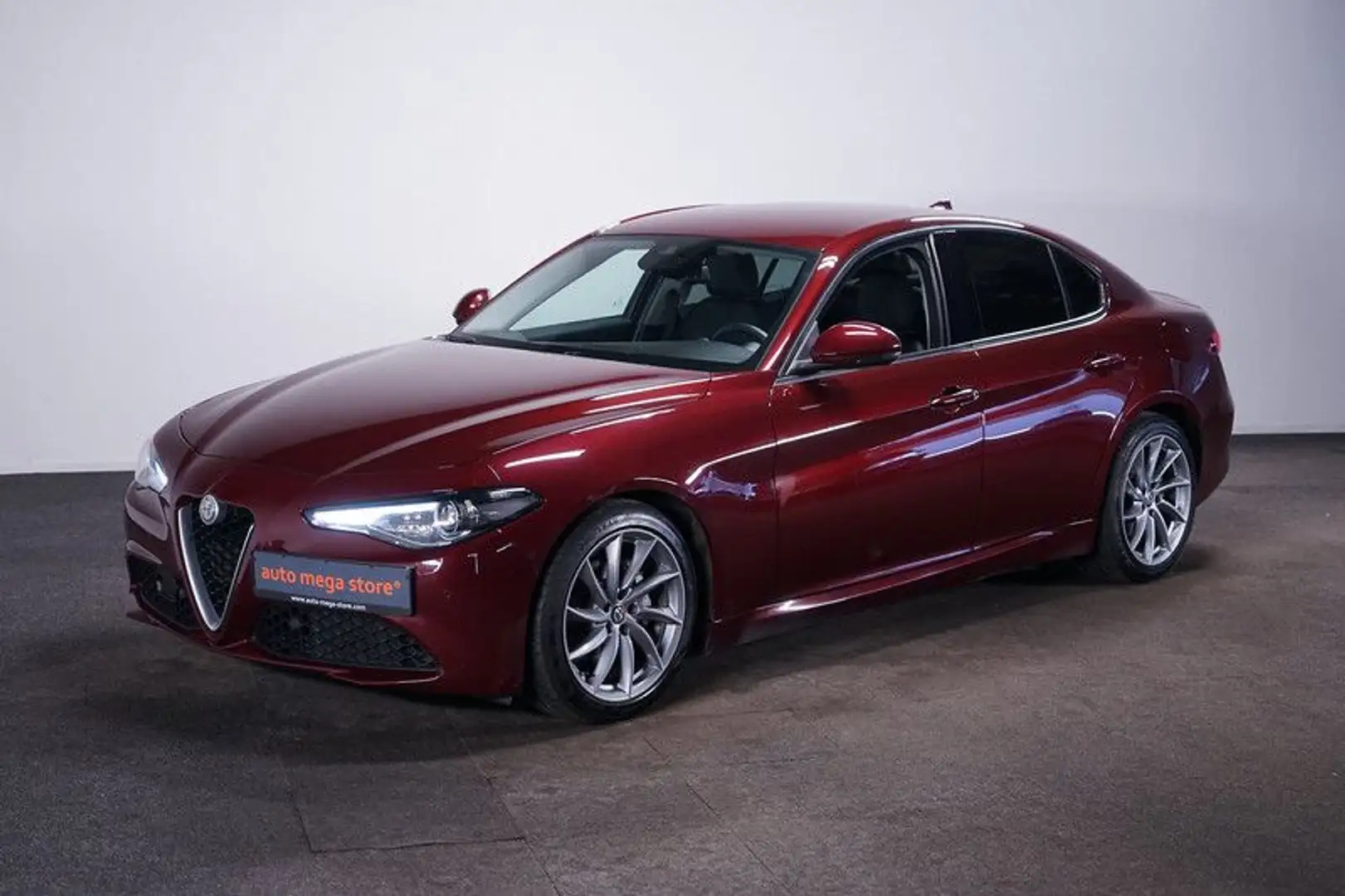 Alfa Romeo Giulia 2.2 Q2 Aut.*Memory*Bi-Xenon*Kamera*Navi*T Rouge - 1