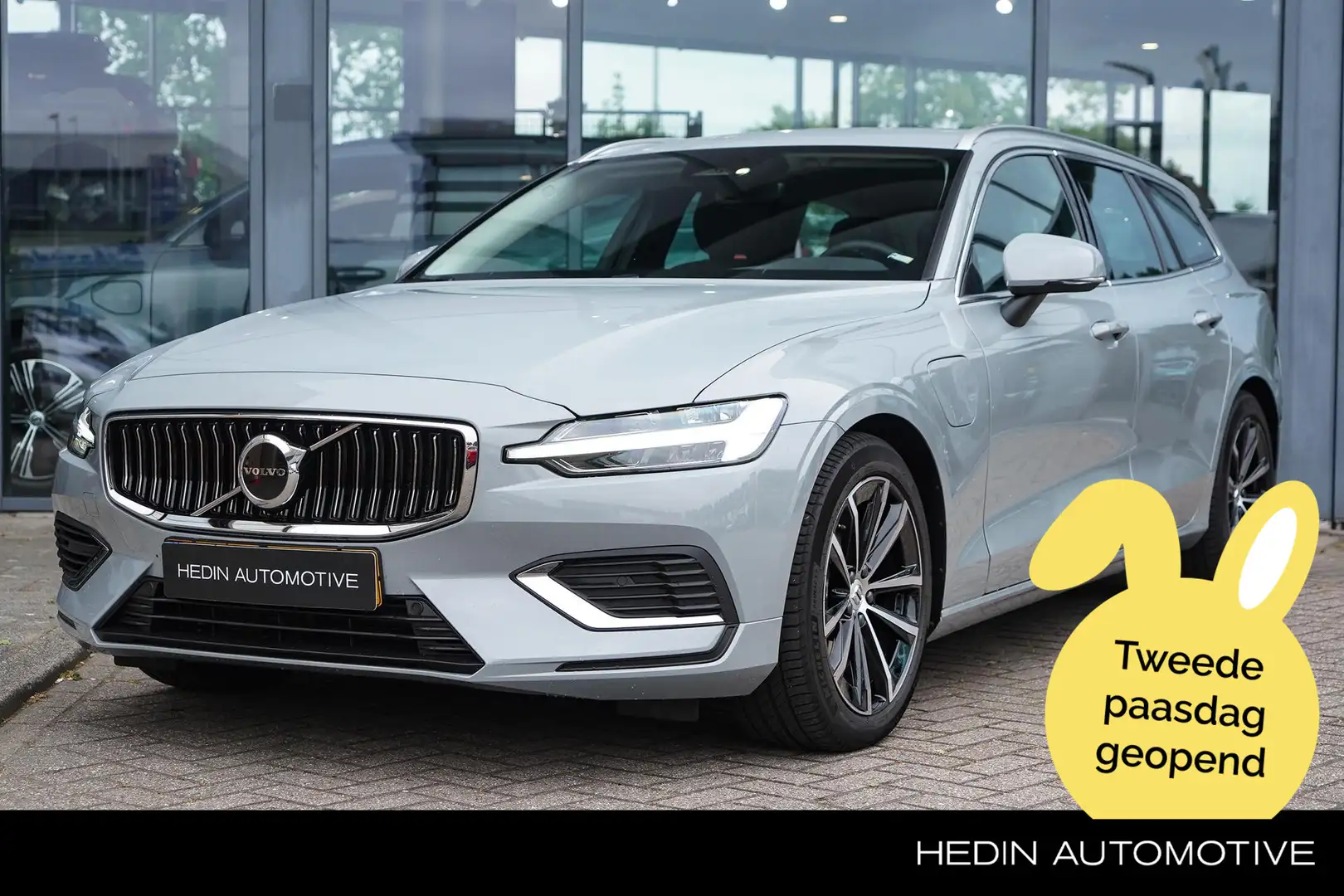 Volvo V60 2.0 T6 Plug-in hybrid AWD Essential Edition | 2.00 Grau - 1