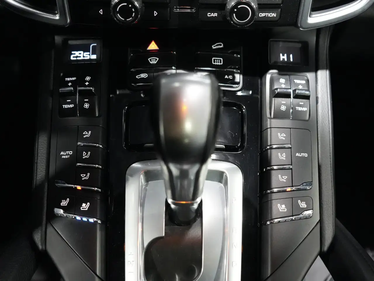 Porsche Cayenne снимка Porsche Cayenne
