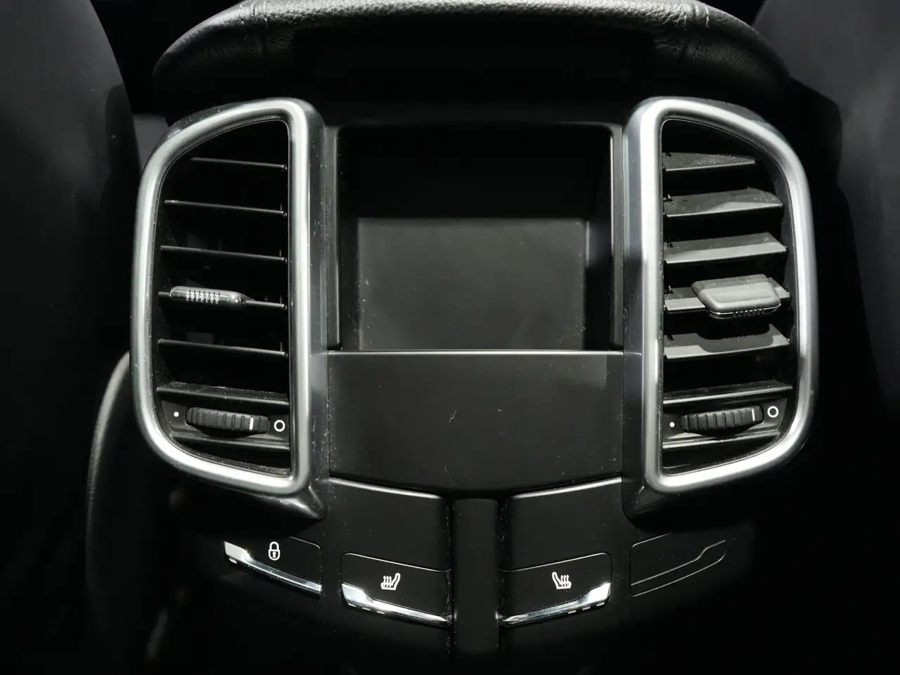 Porsche Cayenne снимка Porsche Cayenne