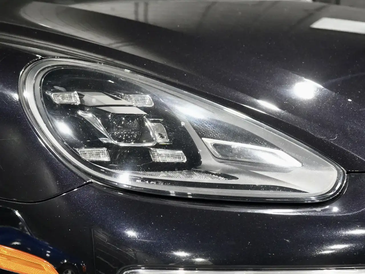 Porsche Cayenne снимка Porsche Cayenne