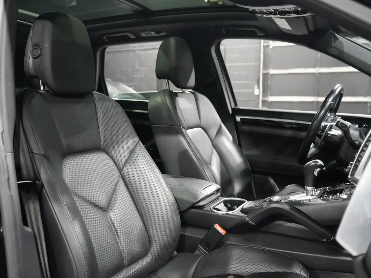 Porsche Cayenne снимка Porsche Cayenne