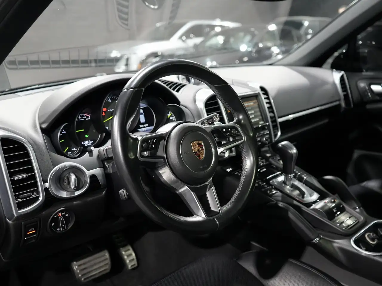 Porsche Cayenne снимка Porsche Cayenne