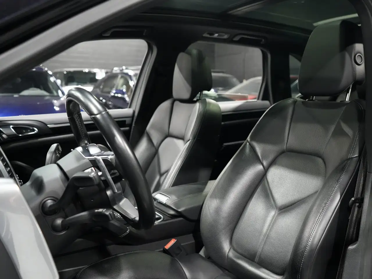 Porsche Cayenne снимка Porsche Cayenne