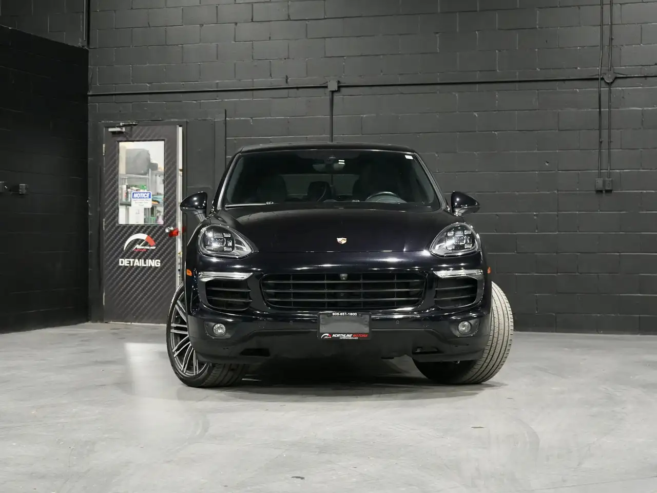 Porsche Cayenne снимка Porsche Cayenne
