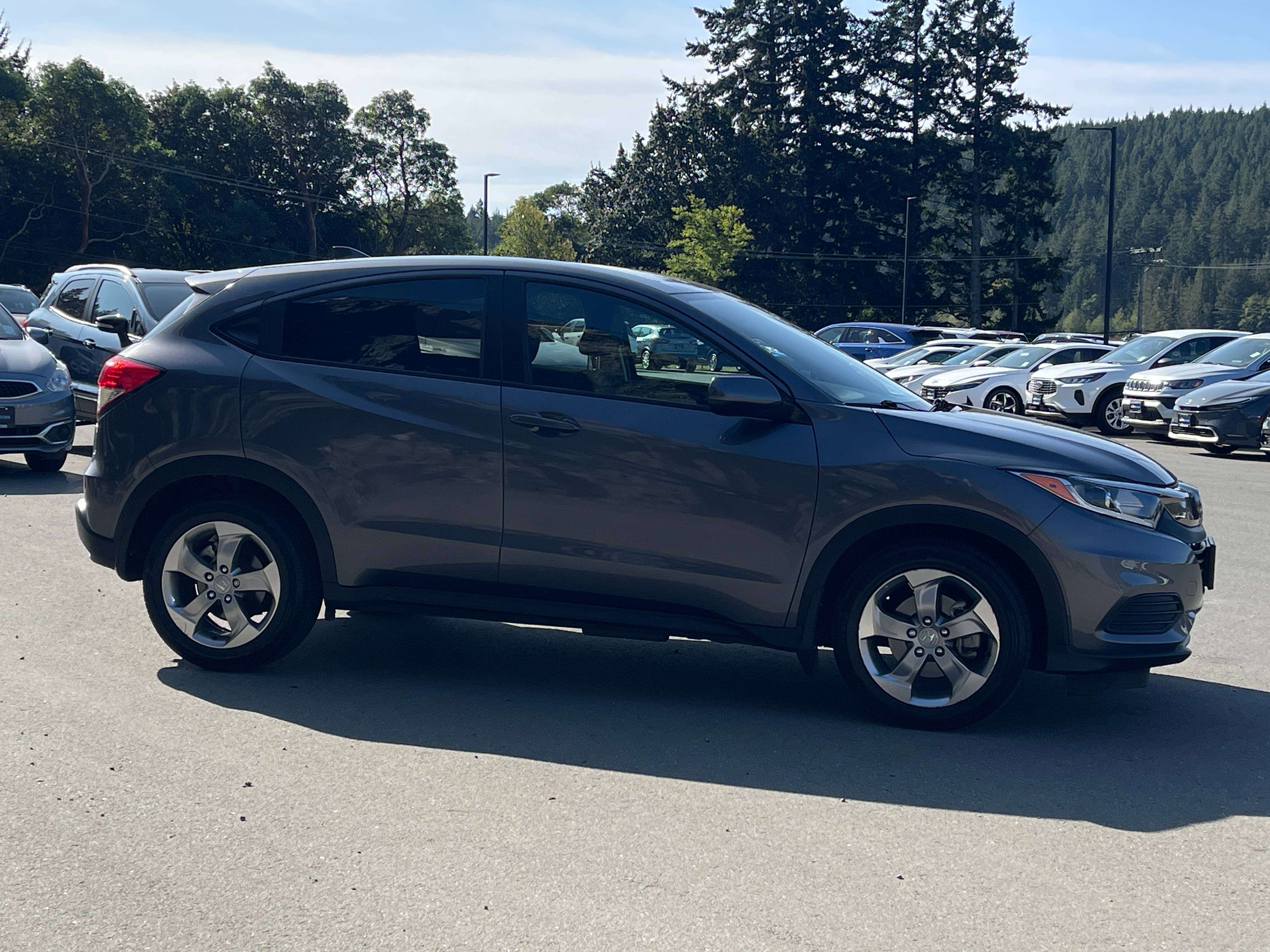 2022 Honda HR-V LX- BC Local, Lane Departure Assist & Heated Seats — снимка 1