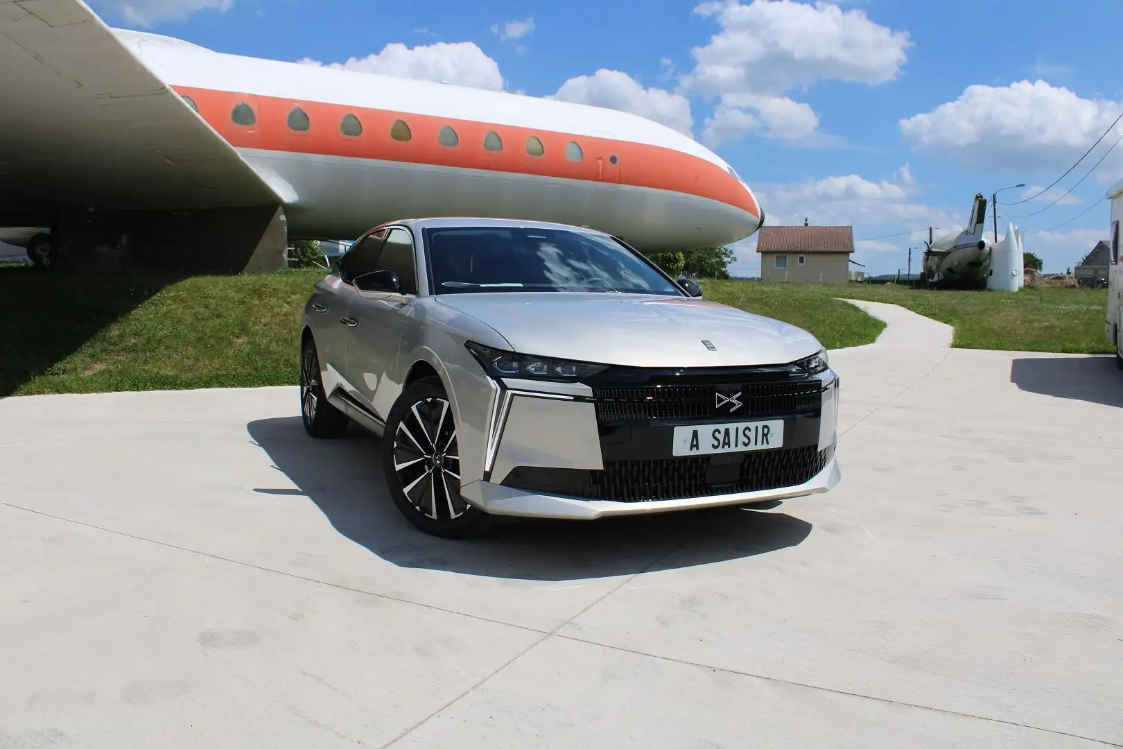 DS Automobiles N°4 E-TENSE 215 CV ETOILE \ELECTRIQUE\ GRANDE AUTONOMIE GPS 3D CAMÉRA USB BOITE AUTO - 1