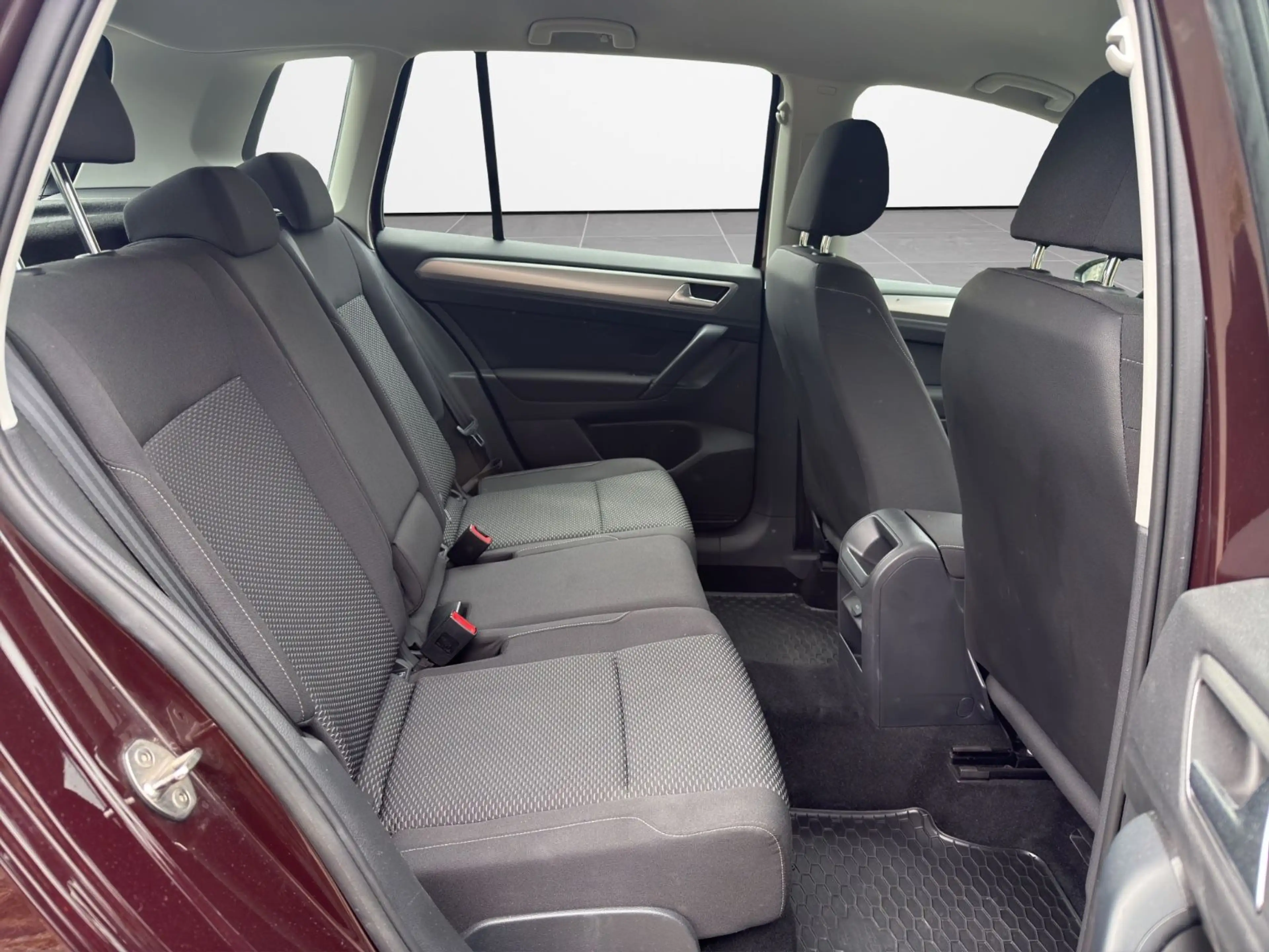 Volkswagen Golf Sportsvan — photo 9