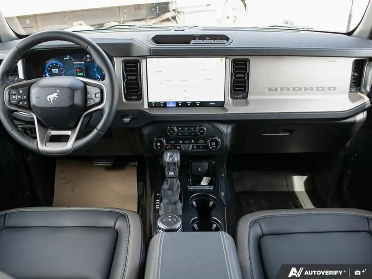 Ford Bronco снимка Ford Bronco