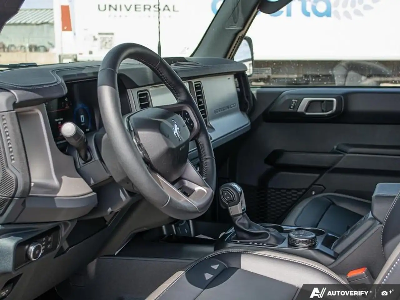Ford Bronco снимка Ford Bronco