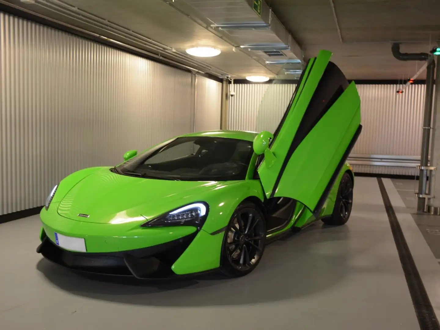 McLaren 540C Coupe - 2