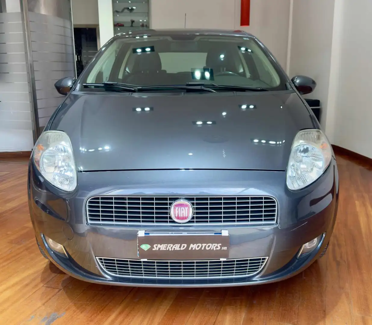 Fiat Punto 1.4 3p. Natural Power Grau - 2