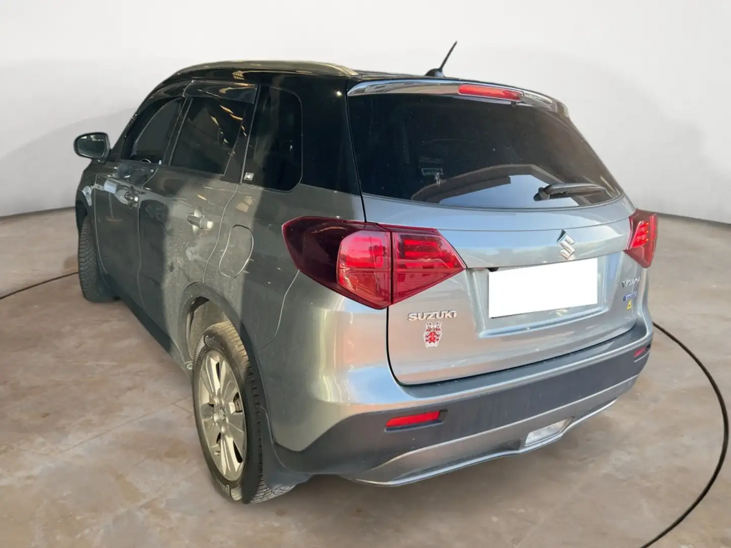 Suzuki Vitara 1.4T GLE Mild Hybrid Grau - 2