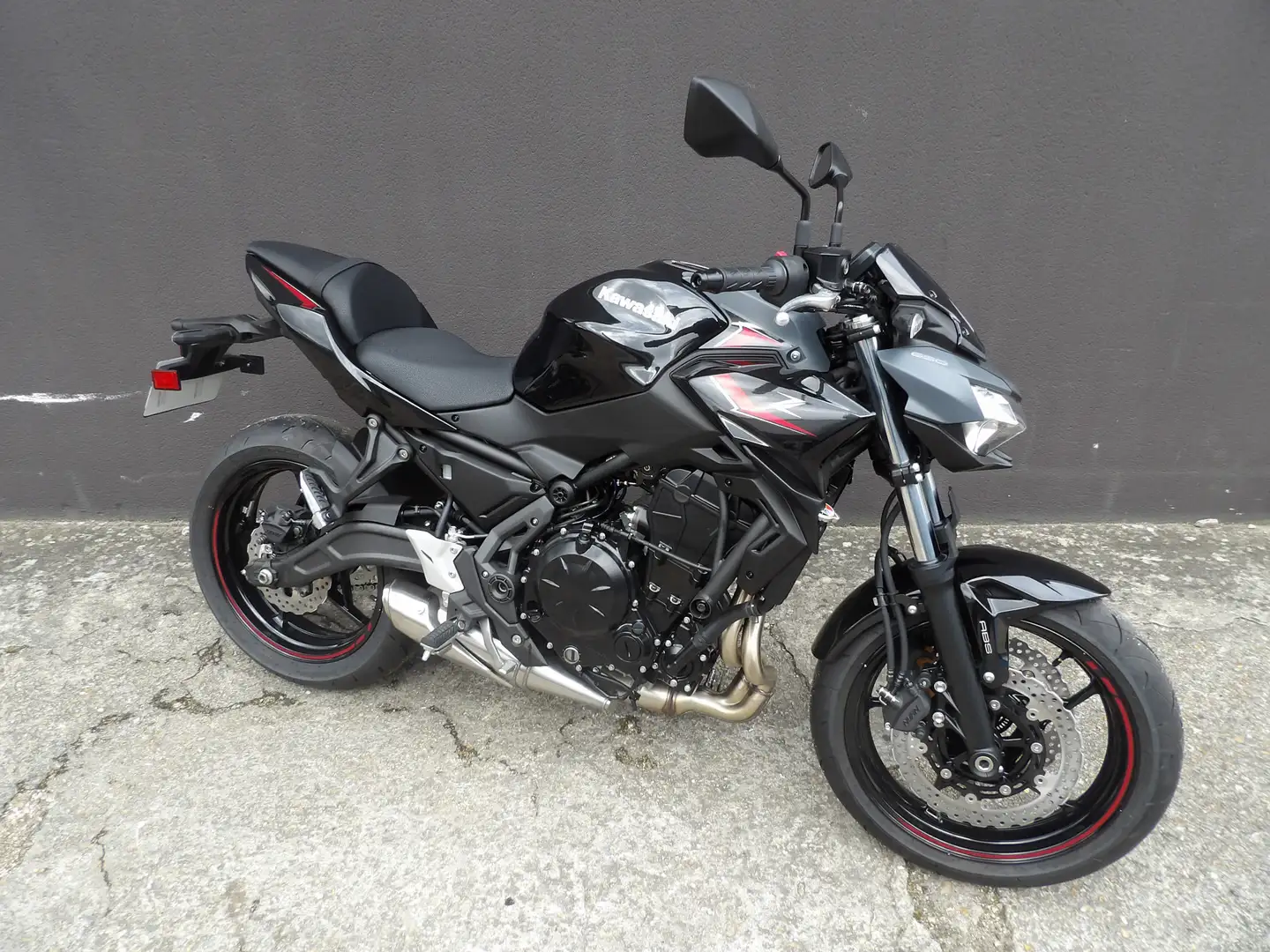 Kawasaki Z 650 Noir - 1