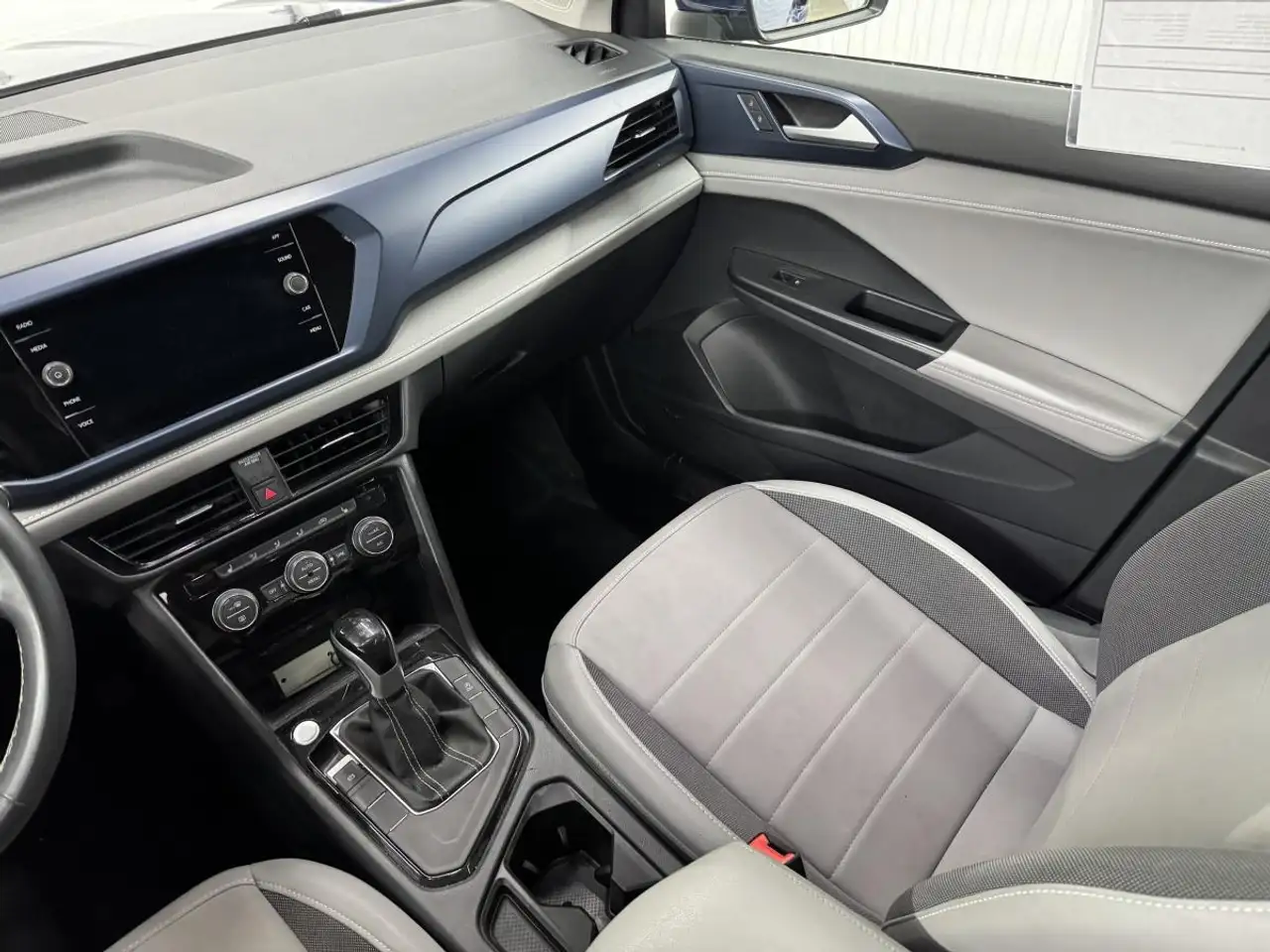 Volkswagen Taos снимка Volkswagen Taos