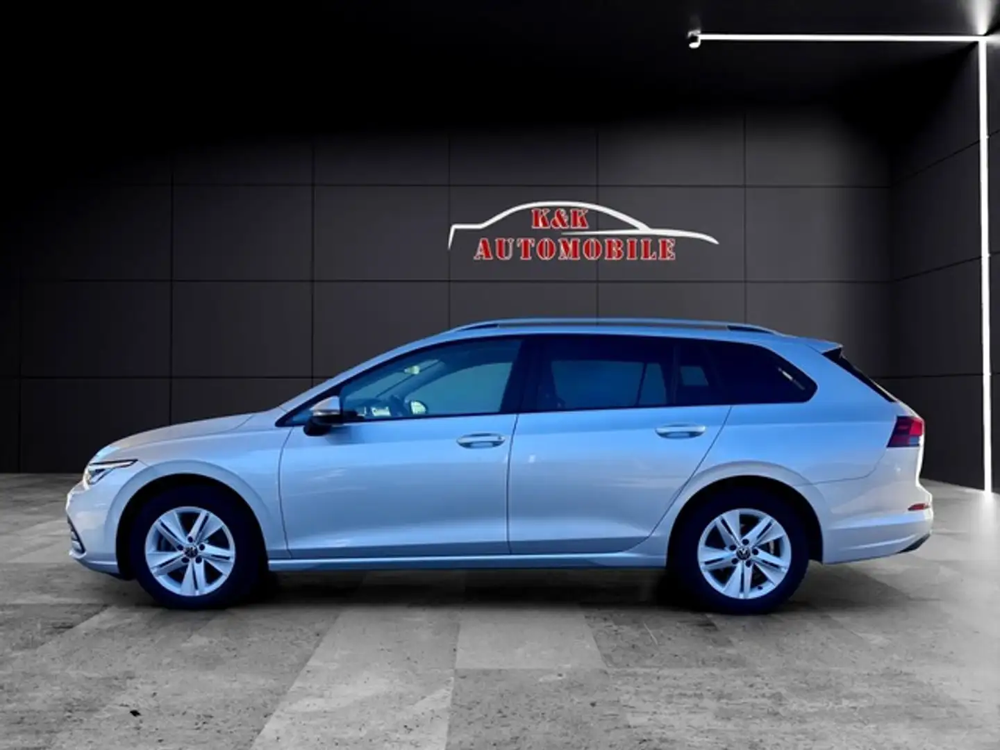 Volkswagen Golf VIII Life 2.0 TDI DSG NAVI/AID/LED//CAM/AHK Argent - 2