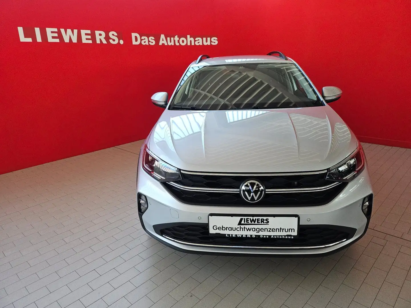Volkswagen Taigo Life TSI DSG Silber - 2