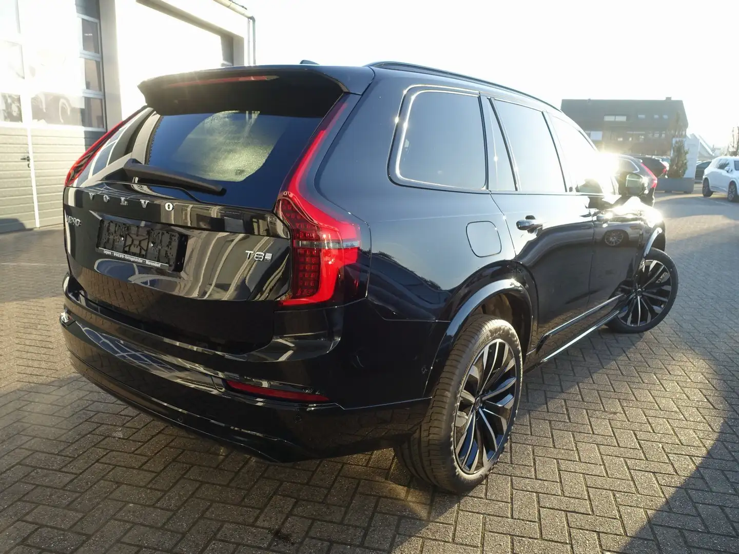 Volvo XC90 Plus Dark T8 AWD Plug-in hybrid/360°/H&K Schwarz - 2