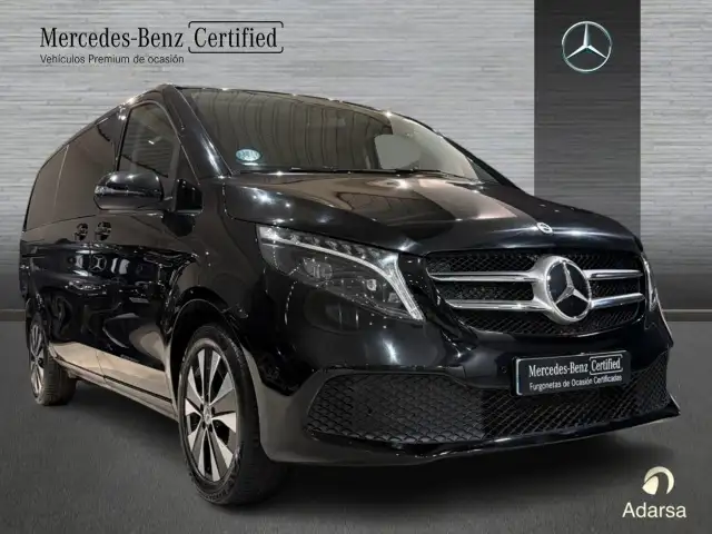 Mercedes-Benz V-Class view 4