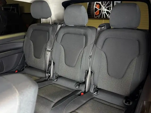 Mercedes-Benz V-Class view 13