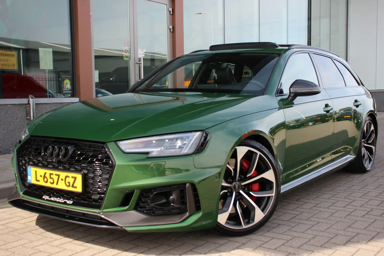 Audi RS4 A4 Avant 2.9 TFSI quattro Pro Line Plus | Pano | C Groen - 2