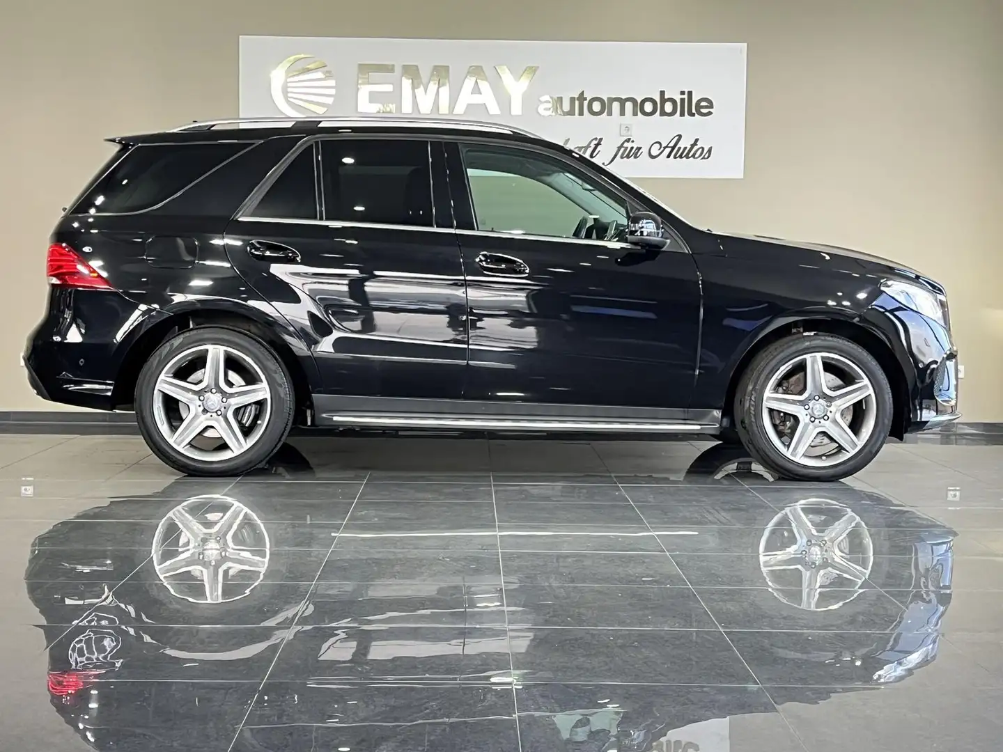 Mercedes-Benz GLE 400 4Matic Amg Line //**VOLL**// Negro - 2
