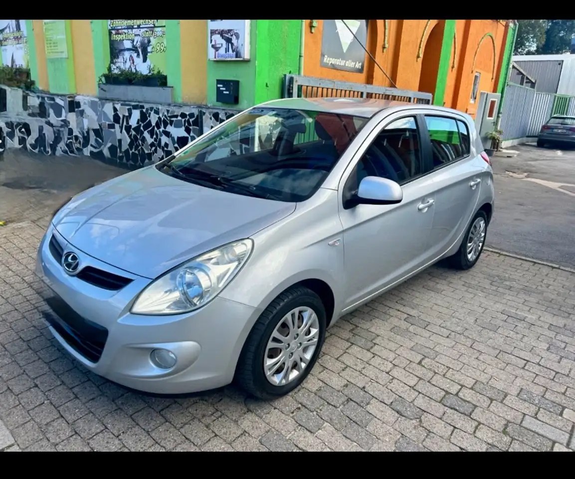 Hyundai i20