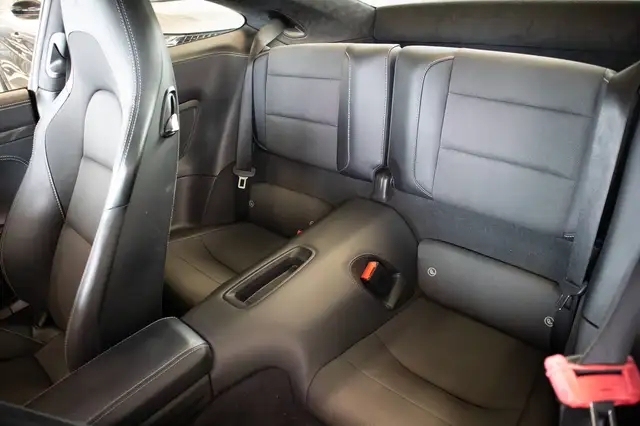 Porsche 911 view 11