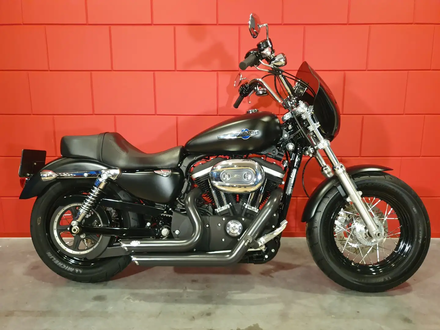 Harley-Davidson XL 1200 CUSTOM LIMITED EDITION Negru - 1