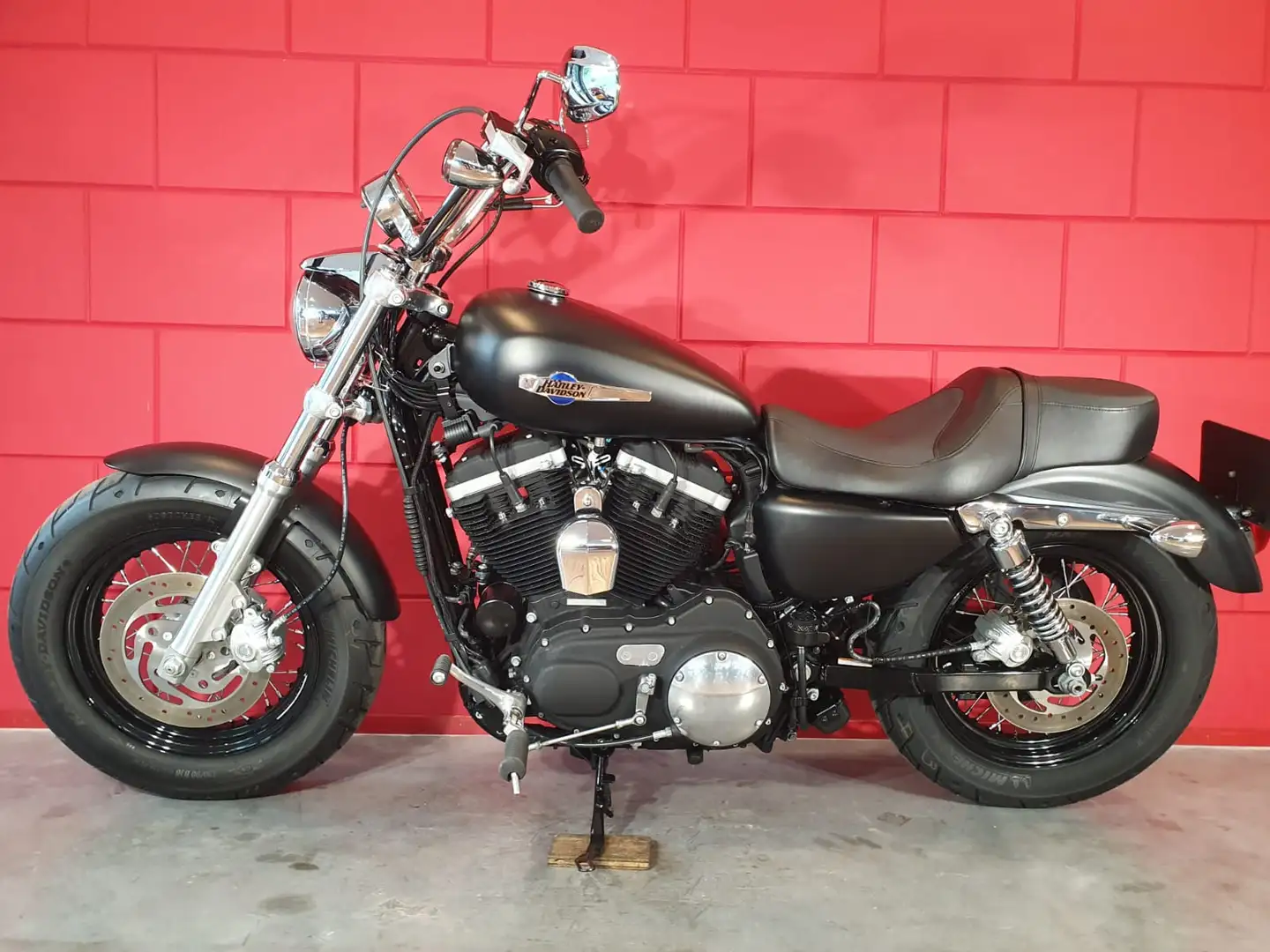 Harley-Davidson XL 1200 CUSTOM LIMITED EDITION Чорний - 2
