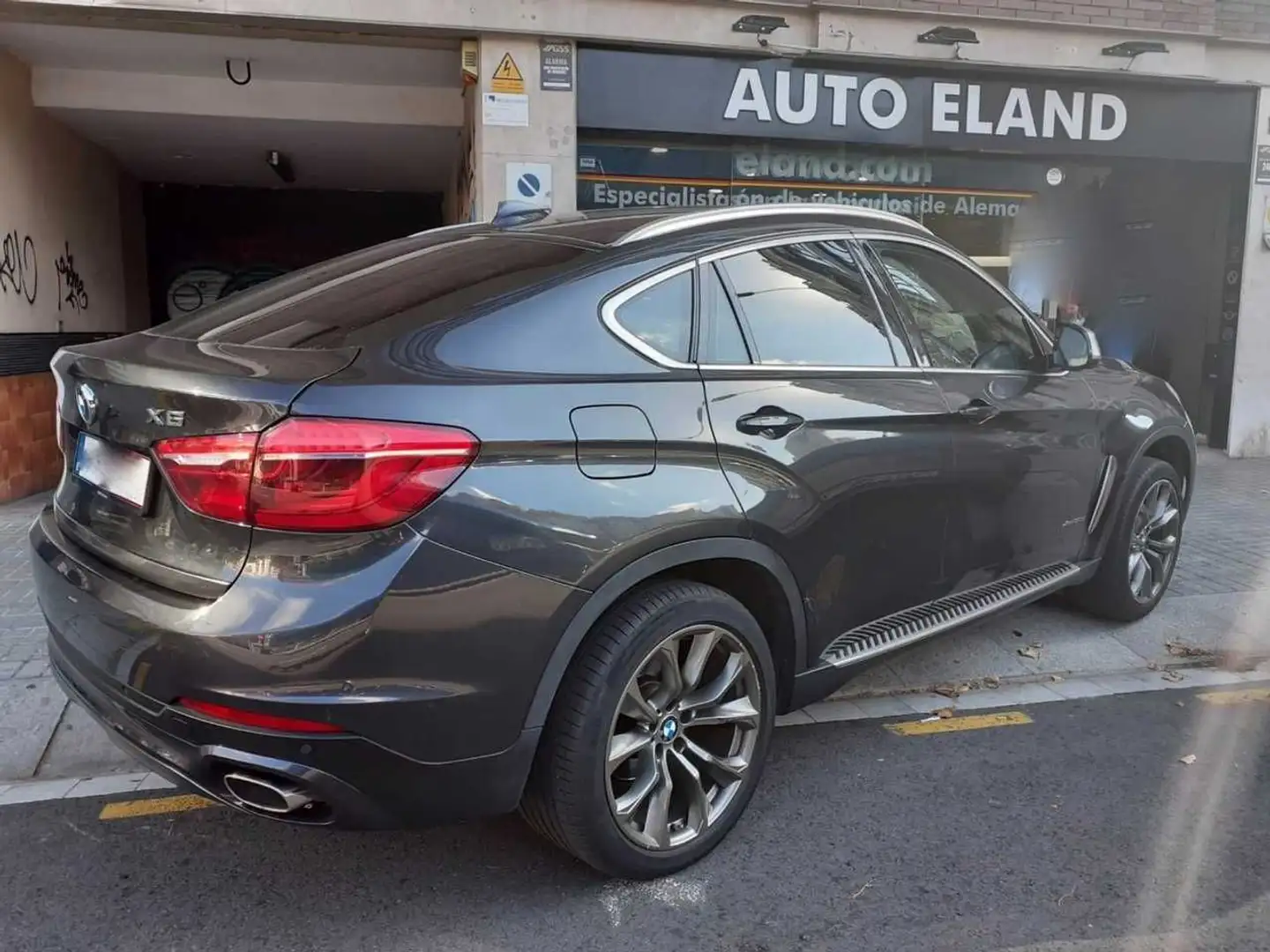 BMW X6 xDrive 30dA Grau - 1