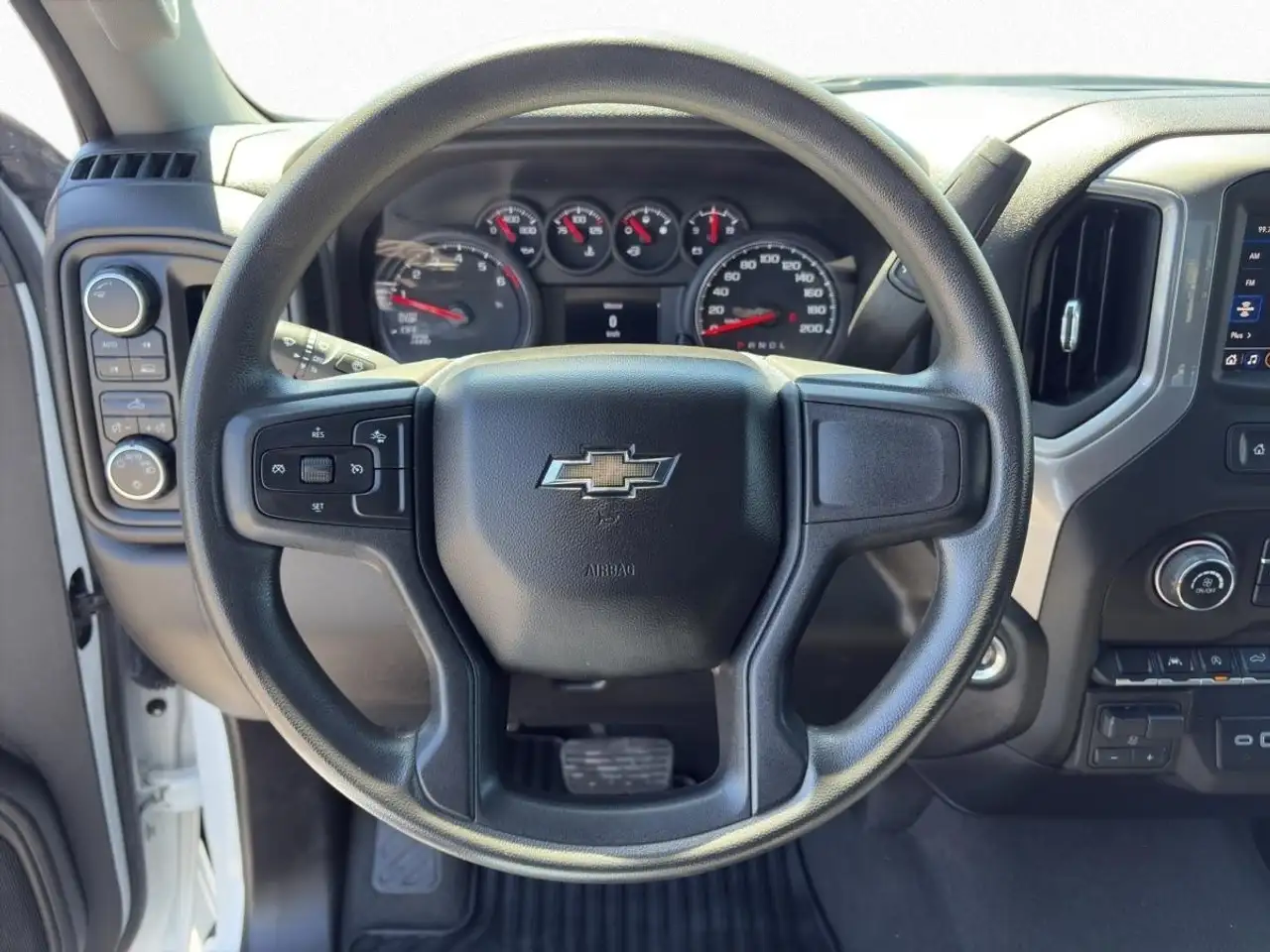 Chevrolet Silverado 1500 снимка Chevrolet Silverado 1500