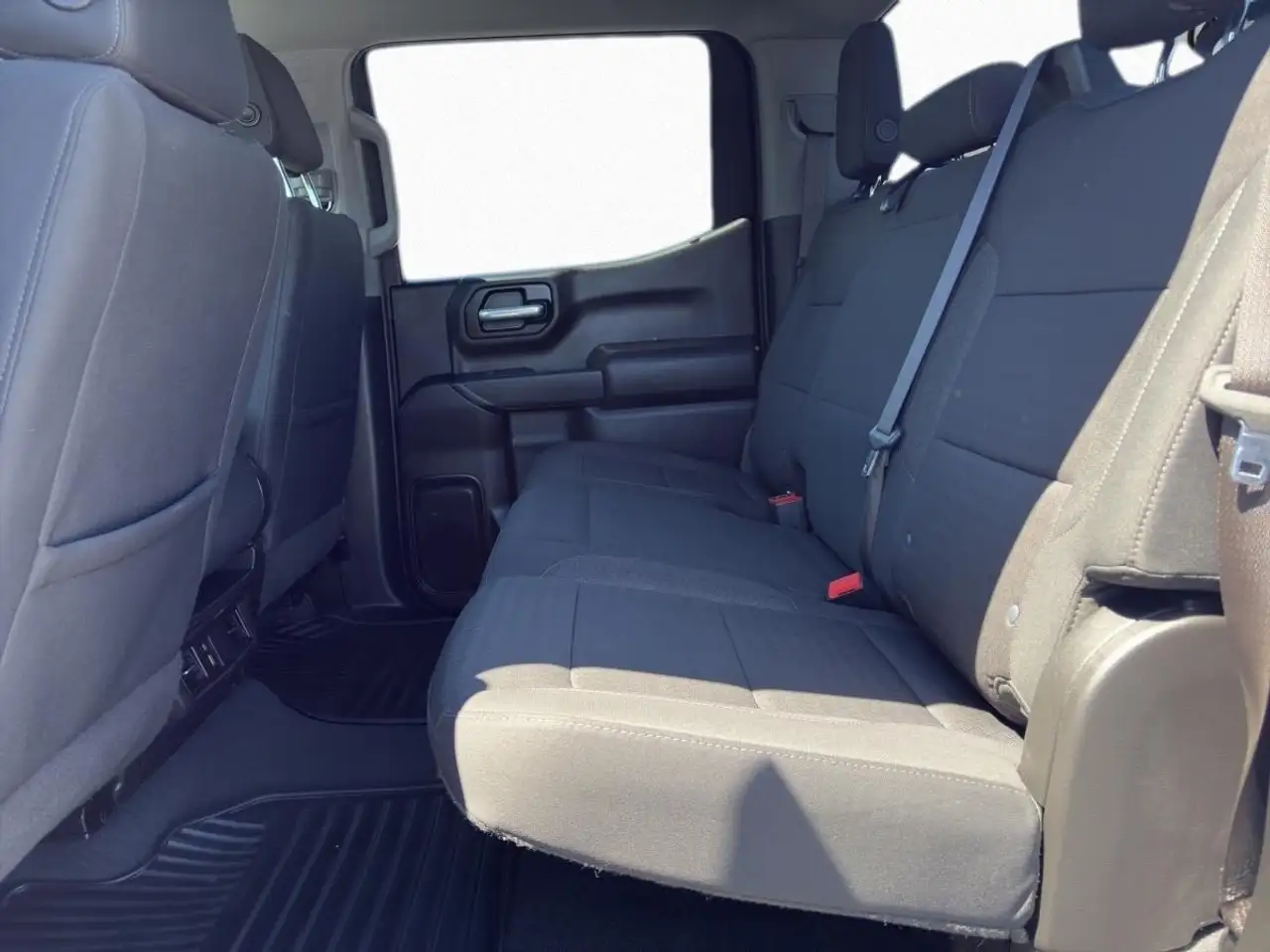 Chevrolet Silverado 1500 снимка Chevrolet Silverado 1500