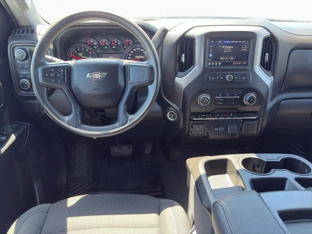 Chevrolet Silverado 1500 снимка Chevrolet Silverado 1500